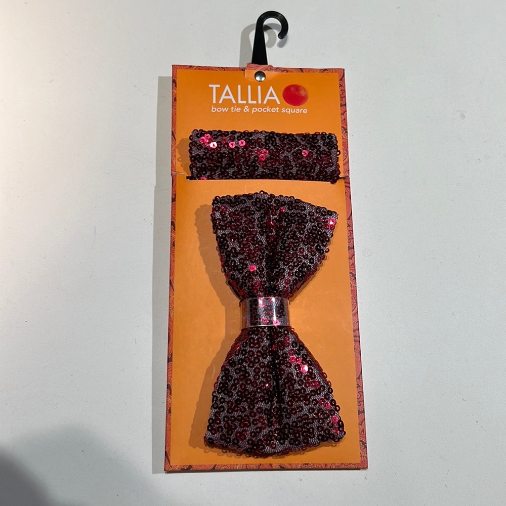 TALLIA Bow tie & pocket square
